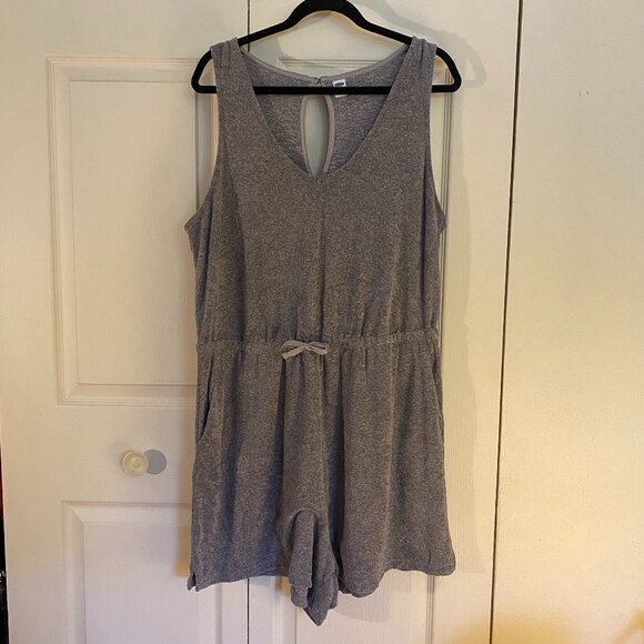 Grey terry cloth Old Navy romper (XL) - Picture 2 of 4